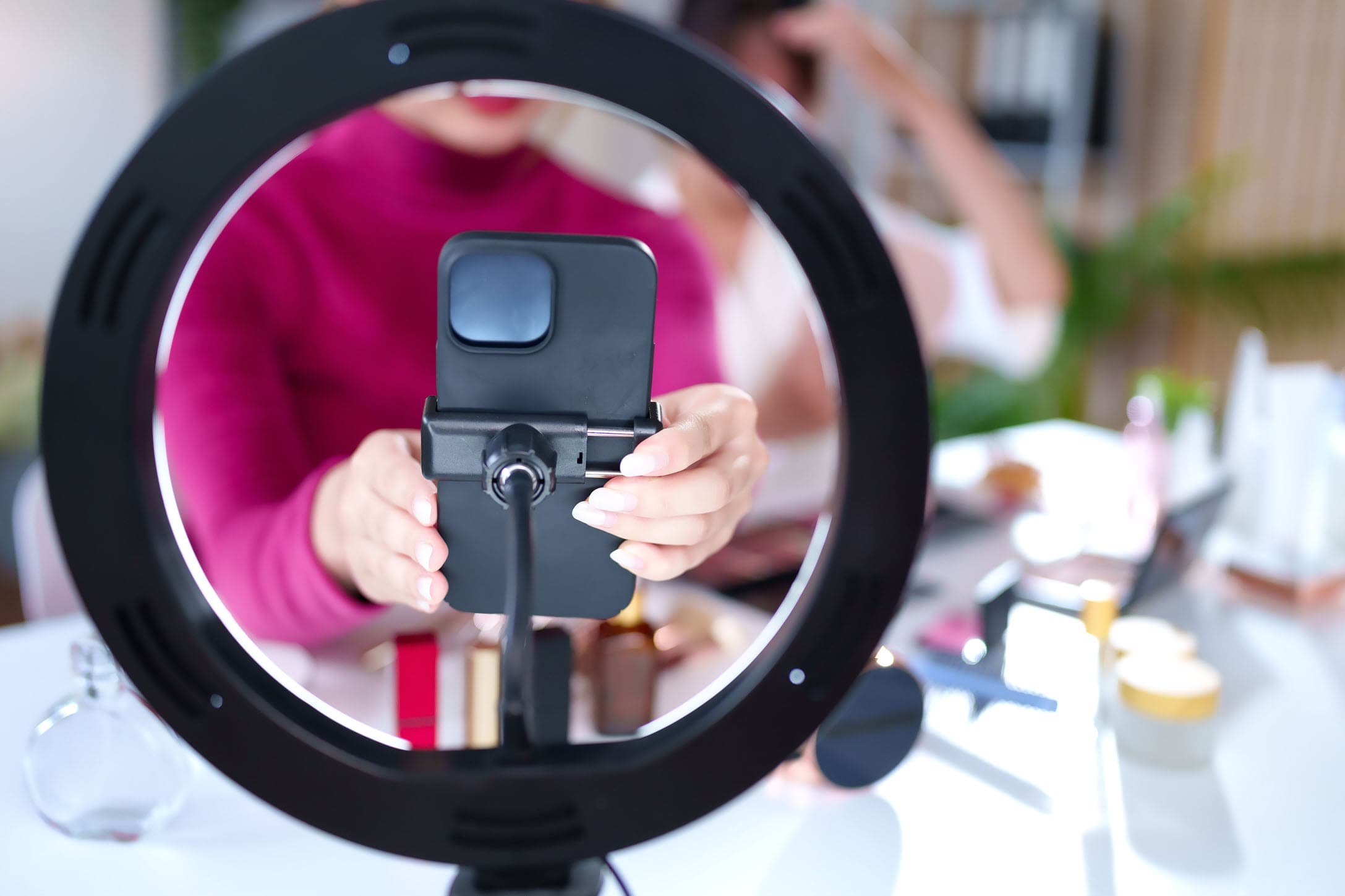 From Content Creation to the Courtroom: Influencer Liability for Promoting Counterfeit Goods